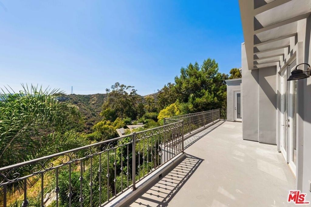 1425 N Tigertail Road - Photo 19