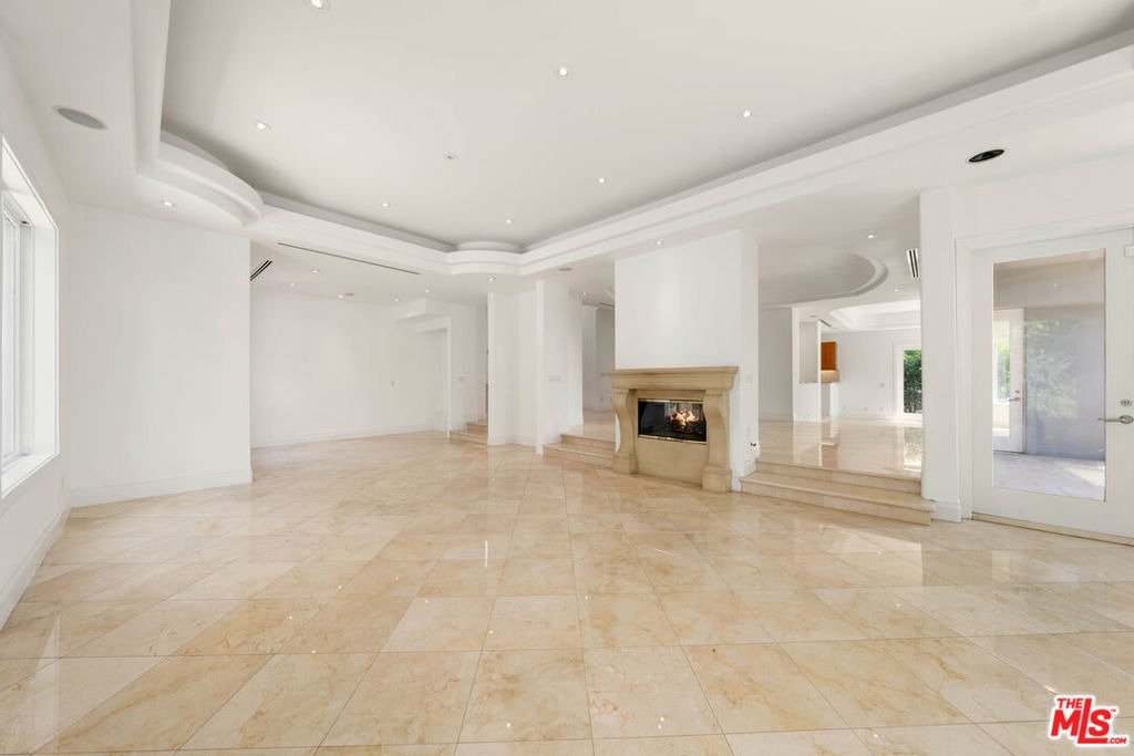 1425 N Tigertail Road - Photo 8
