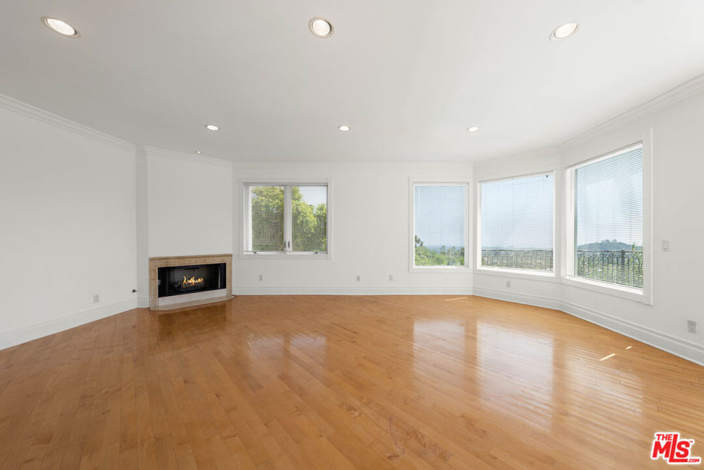 1425 N Tigertail Road - Photo 16