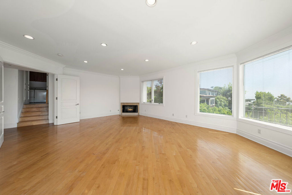 1425 N Tigertail Road - Photo 17