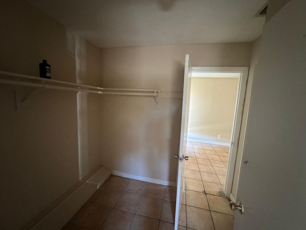 1430 N Stacy Street N - Photo 5