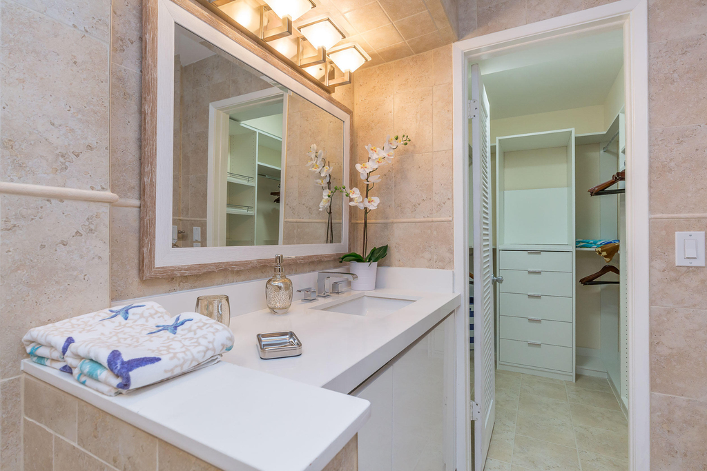 2455 Lindell Boulevard - Photo 10