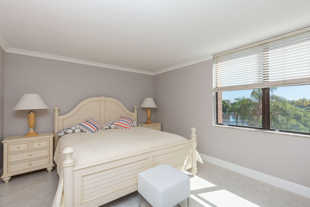 2455 Lindell Boulevard - Photo 6