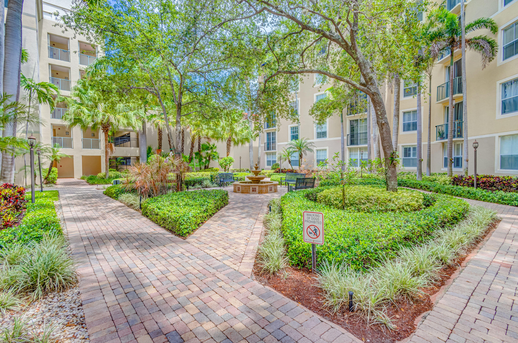 630 S Sapodilla Avenue - Photo 33