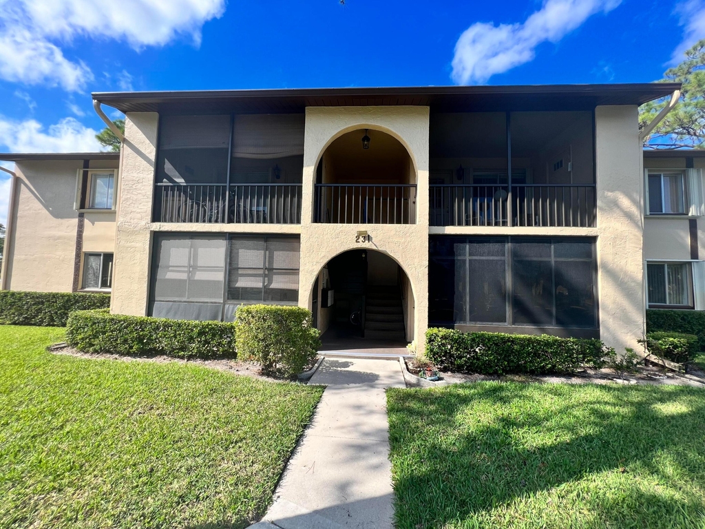 231 Pine Hov Circle - Photo 0
