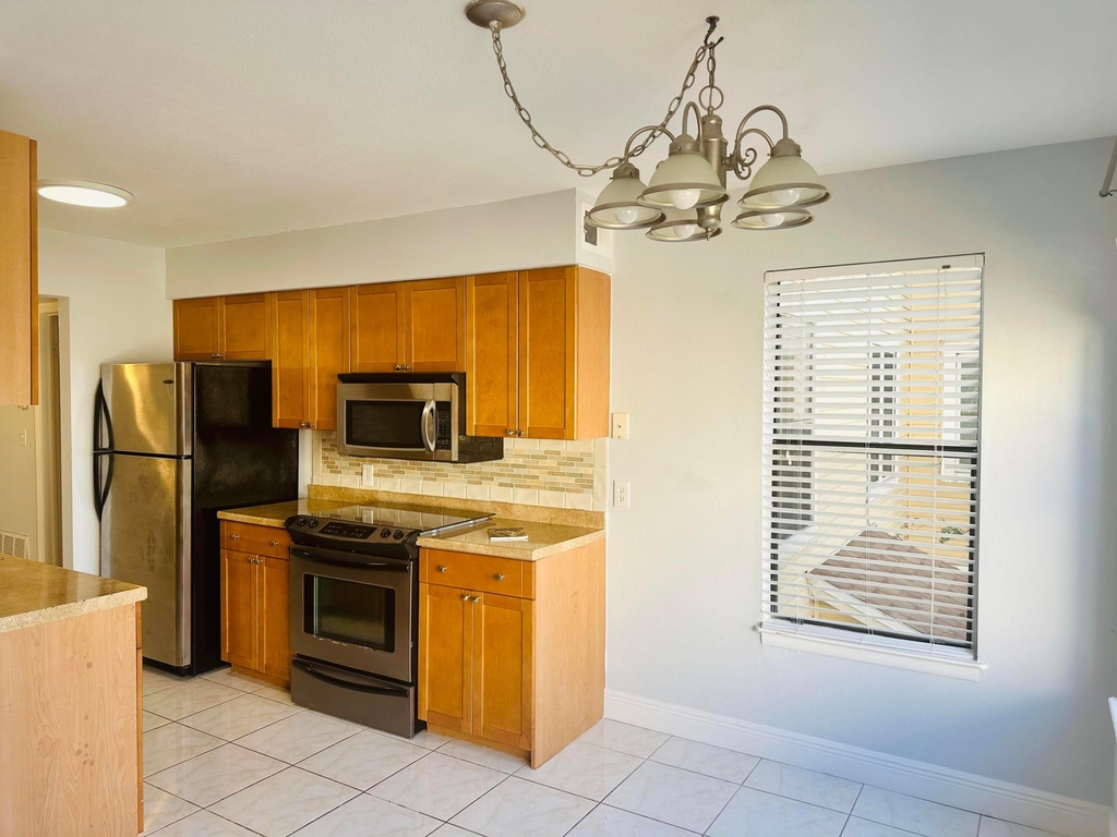 225 S Tropical Trail - Photo 0