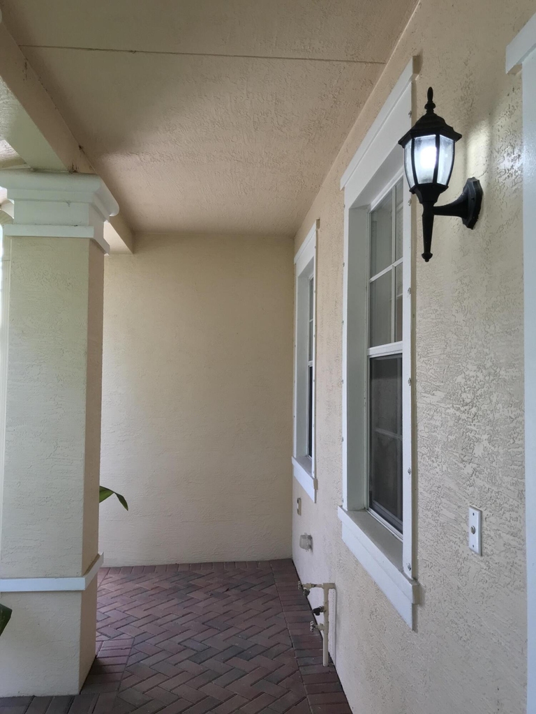 141 E Thatch Palm Circle - Photo 1