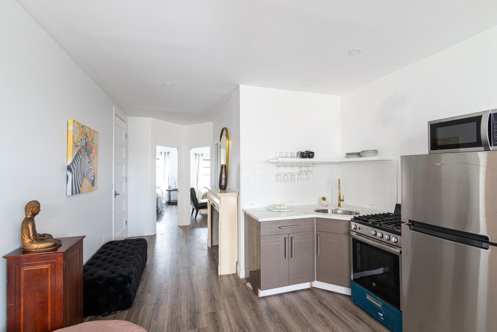 127 Lewis Avenue - Photo 2