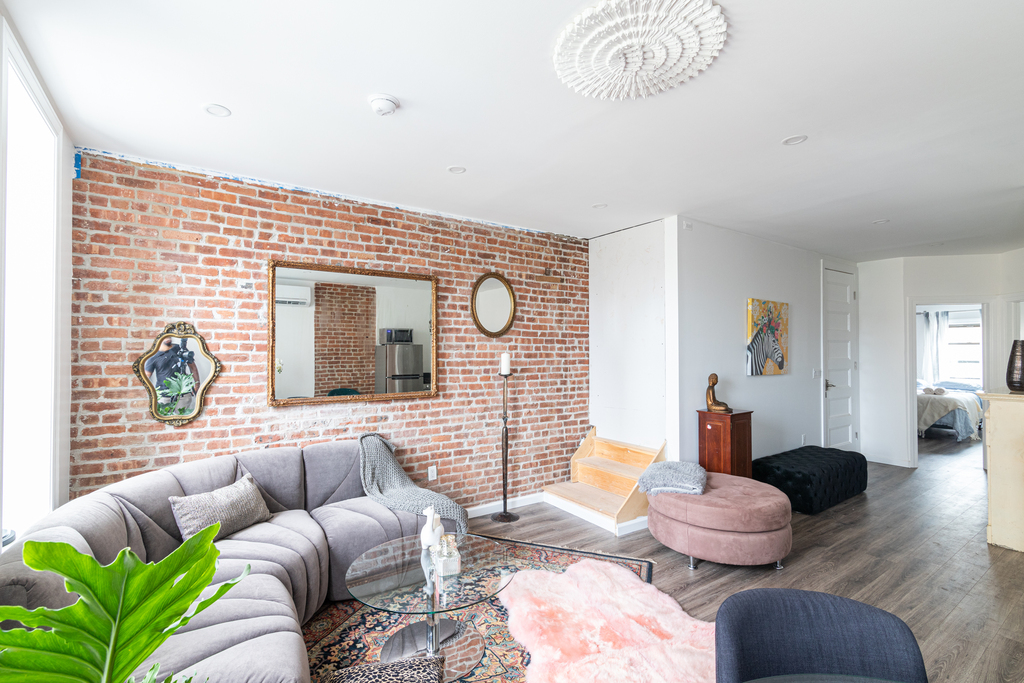 127 Lewis Avenue - Photo 1