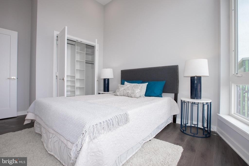 1534 Ridge Avenue - Photo 8