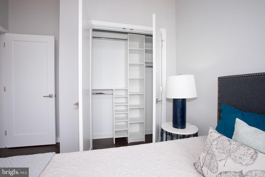 1534 Ridge Avenue - Photo 9