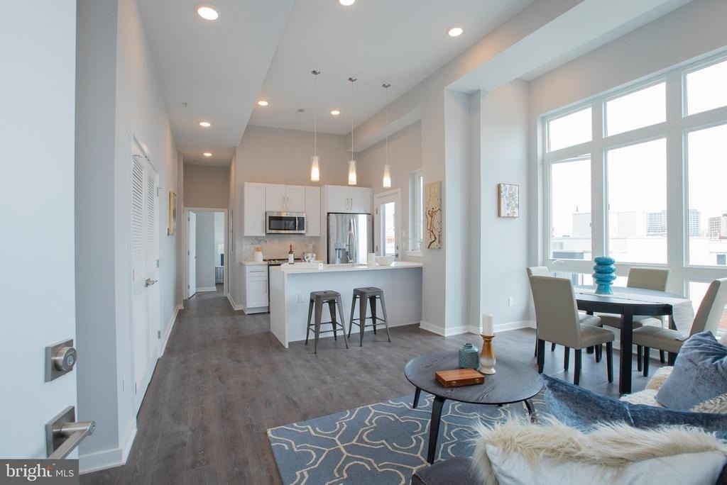 1534 Ridge Avenue - Photo 4