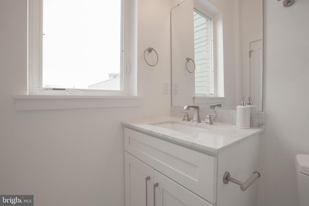 1534 Ridge Avenue - Photo 10