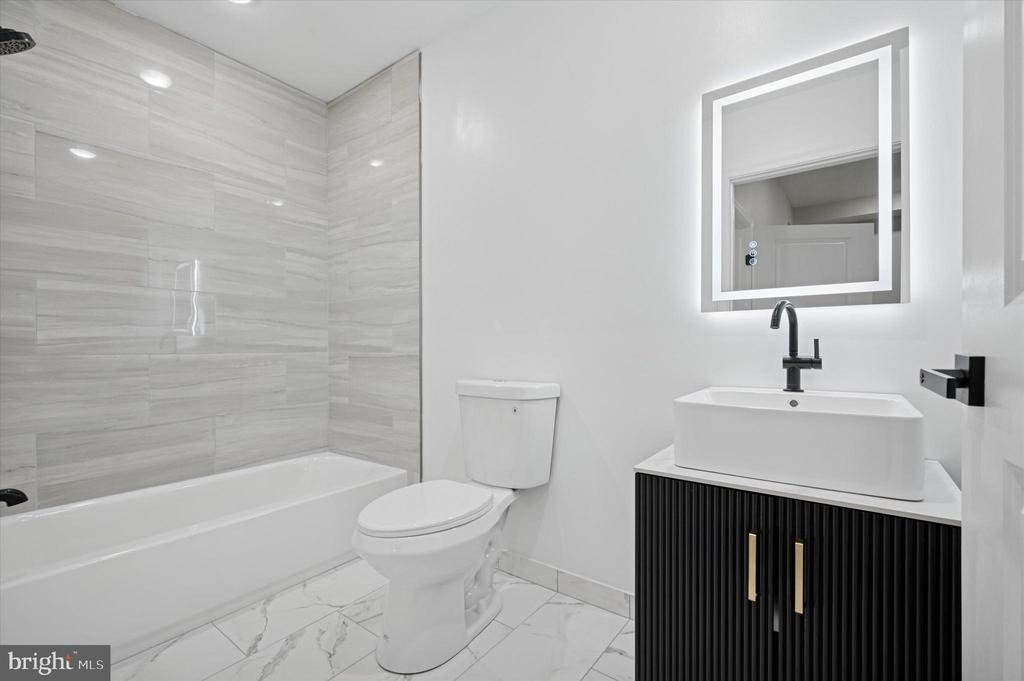 103 103 N 63rd - Photo 4