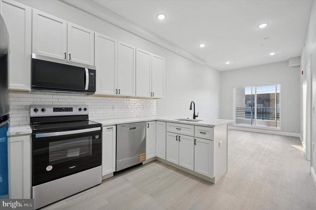103 103 N 63rd - Photo 9