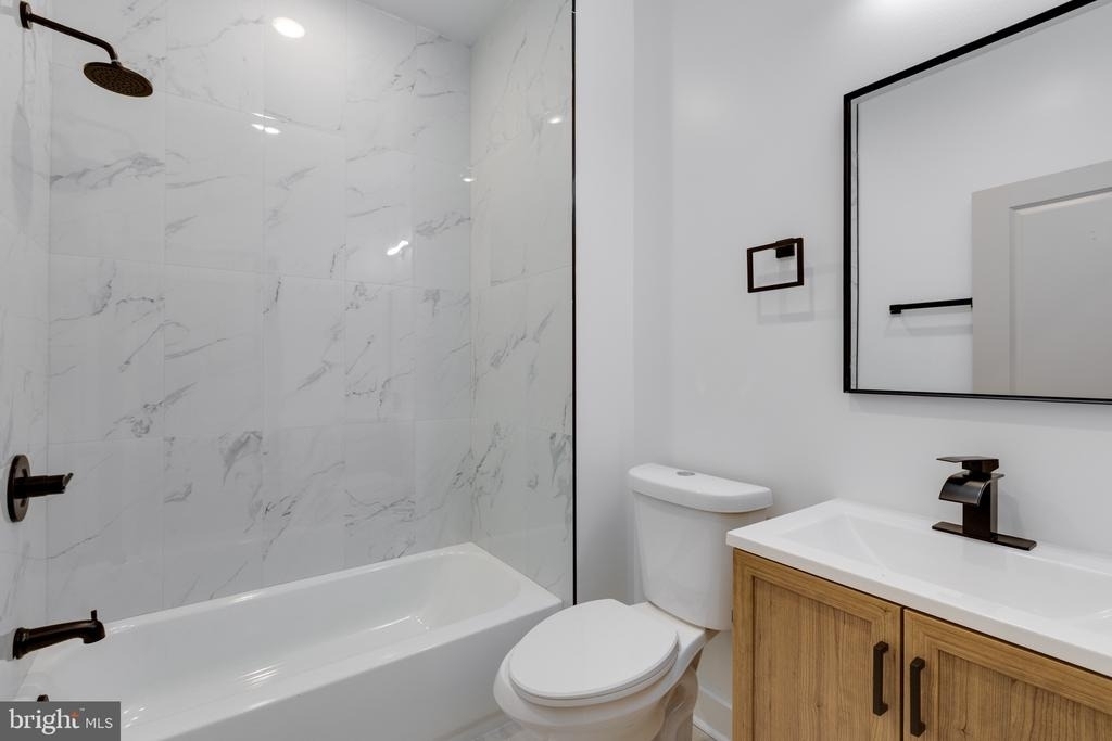 715 W Cumberland Street - Photo 4