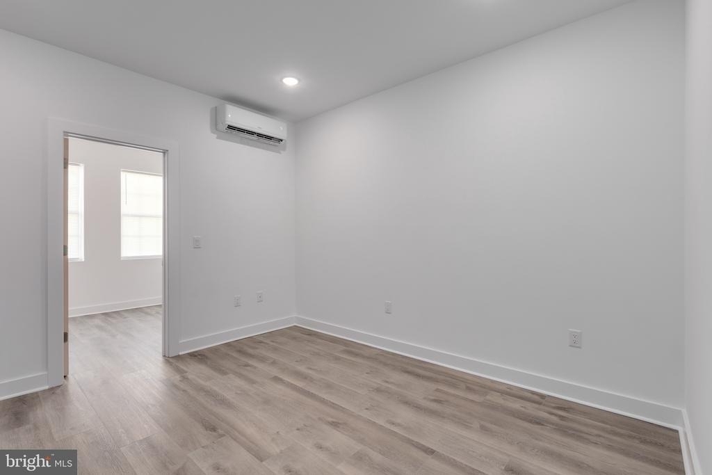 715 W Cumberland Street - Photo 3