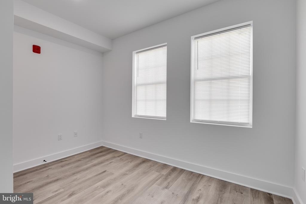 715 W Cumberland Street - Photo 1