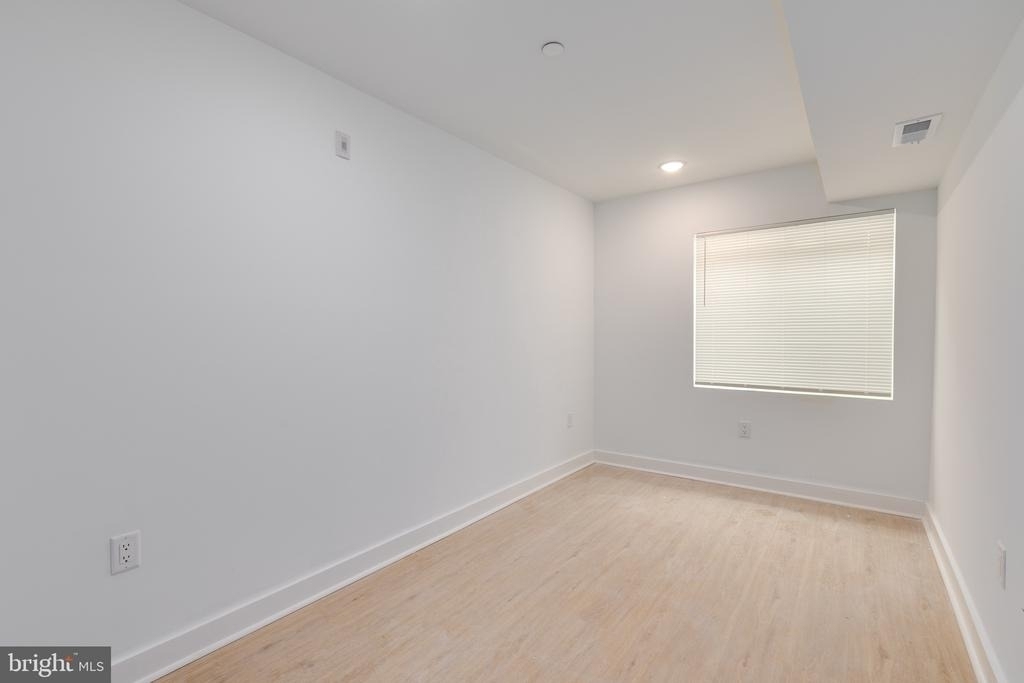 4153 Mantua Avenue - Photo 3