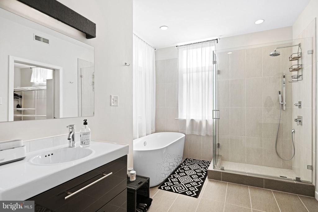 842 N Leithgow Street - Photo 12