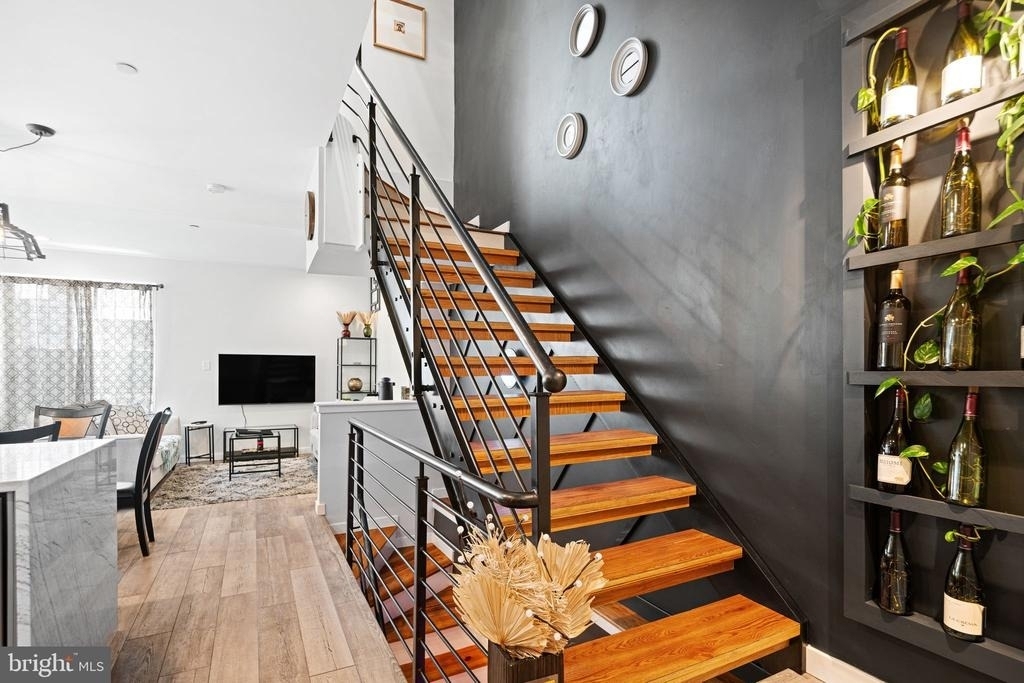 842 N Leithgow Street - Photo 8