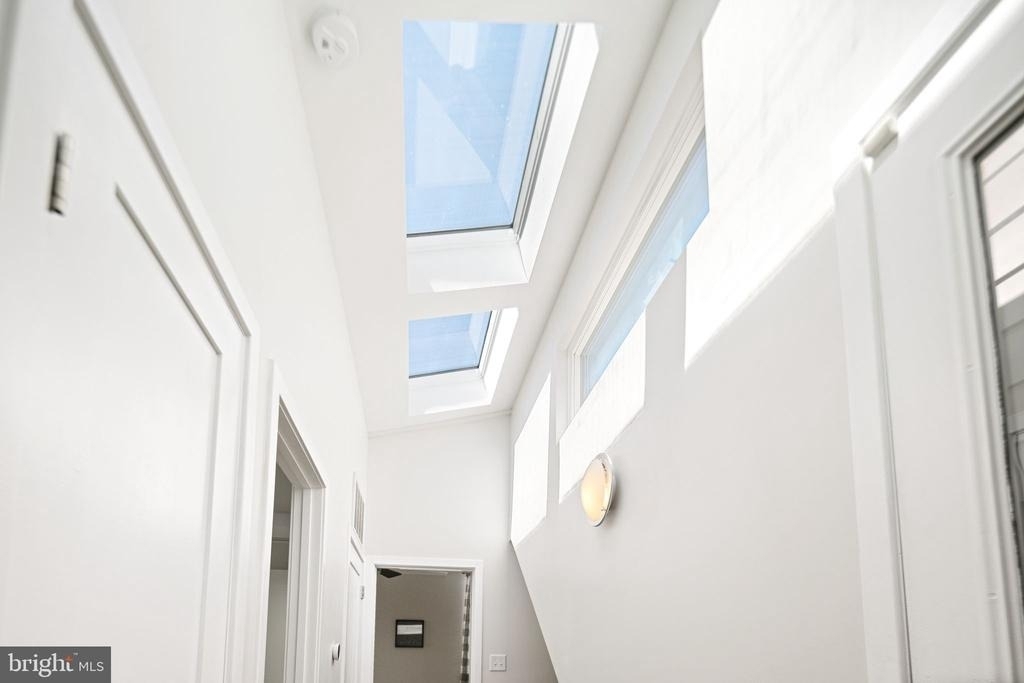 842 N Leithgow Street - Photo 22