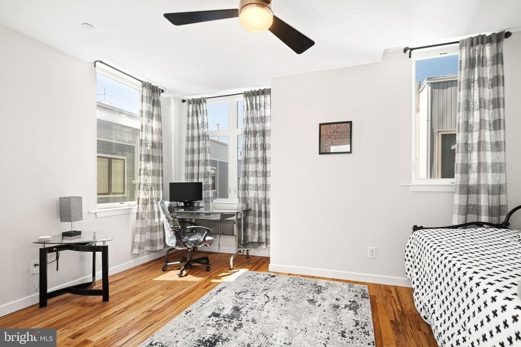 842 N Leithgow Street - Photo 20