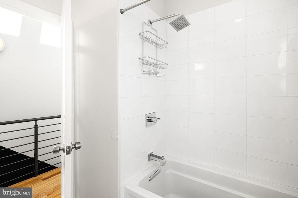 842 N Leithgow Street - Photo 19