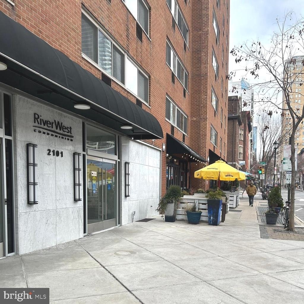 2101 Chestnut Street - Photo 32