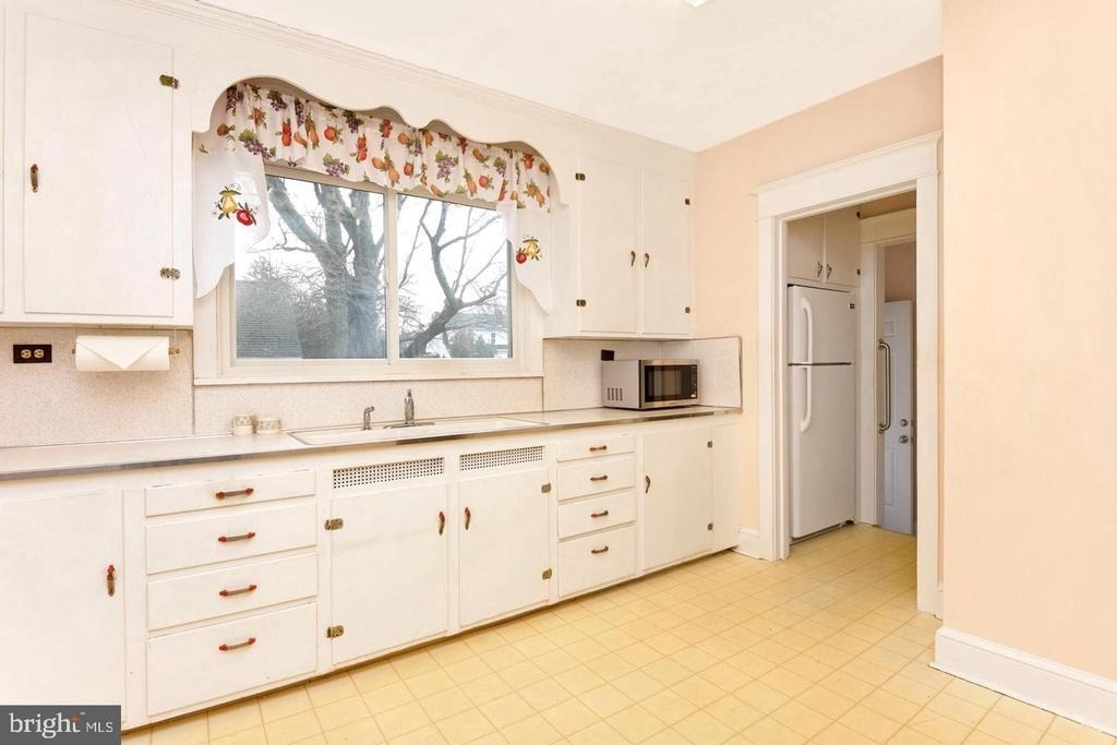 3728 Brunswick Pike - Photo 3