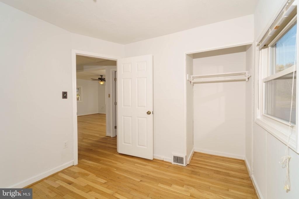 4400 Garrett Park Road - Photo 11