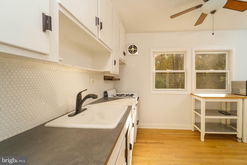 4400 Garrett Park Road - Photo 4
