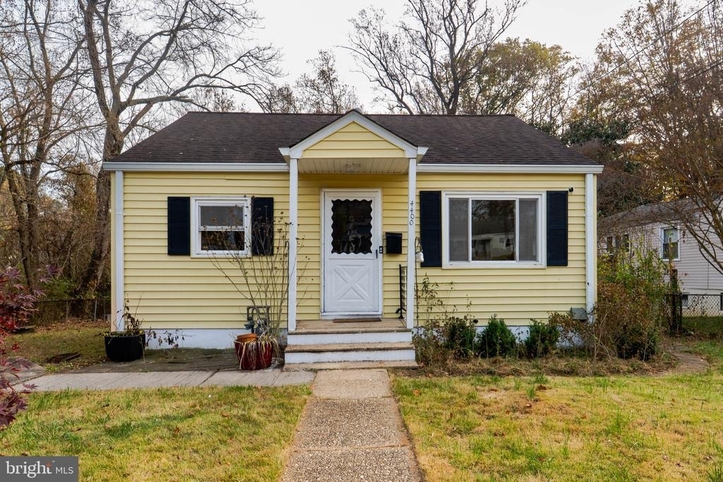 4400 Garrett Park Road - Photo 0