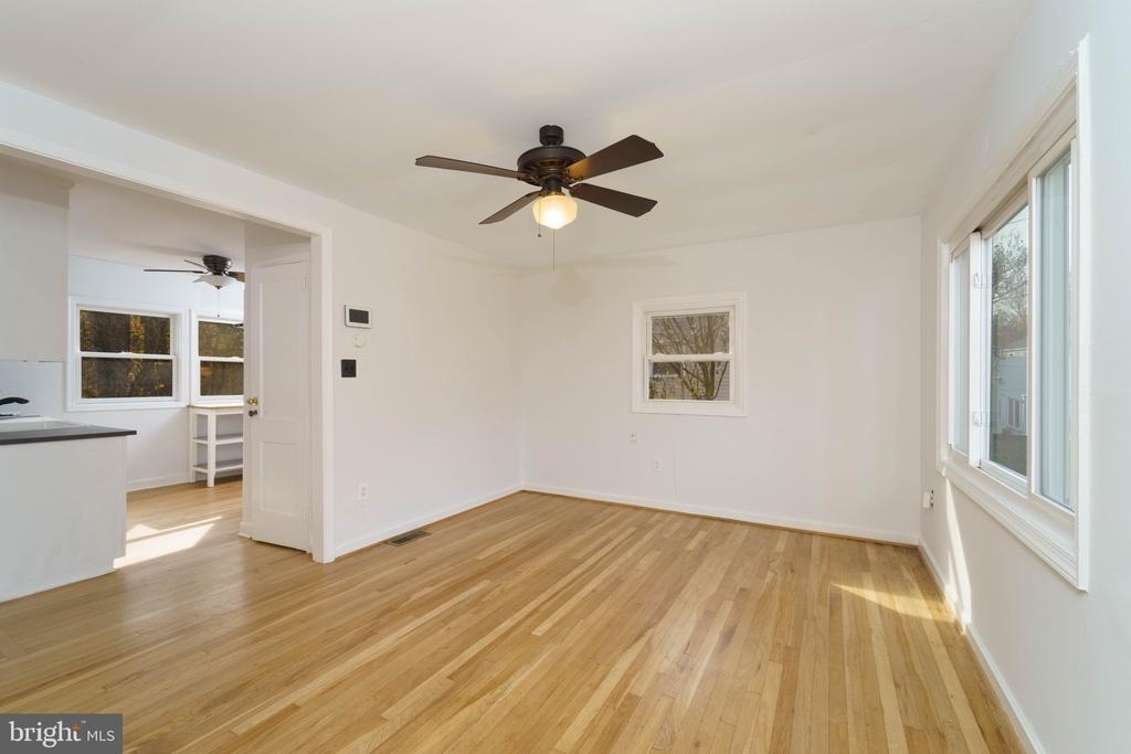 4400 Garrett Park Road - Photo 1