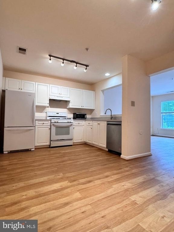 18905 Lark Song Terrace - Photo 4