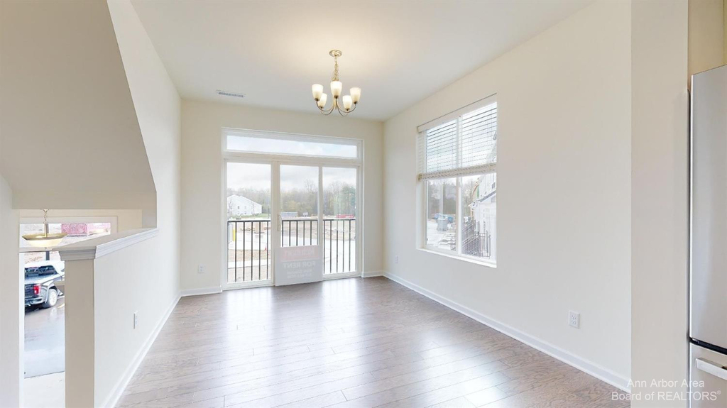 2725 Bristol Rdg Drive - Photo 4