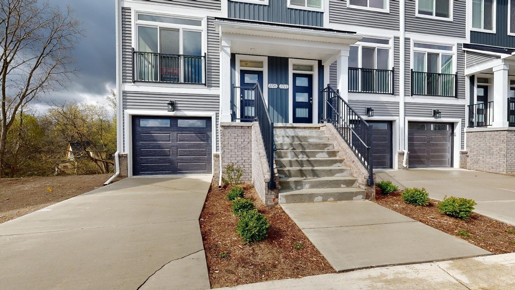 2725 Bristol Rdg Drive - Photo 0