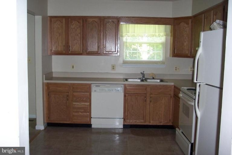 8435 Chesley Drive - Photo 2
