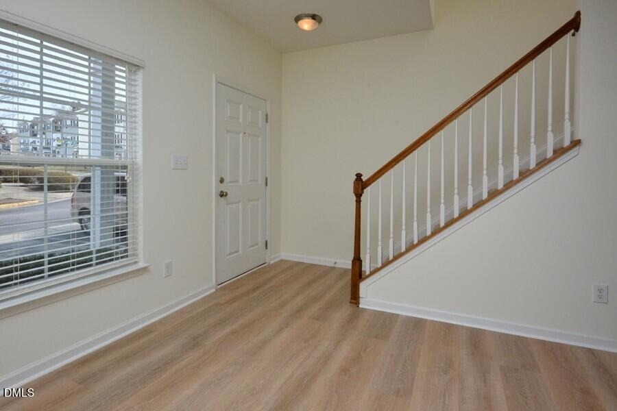 1326 Holly Grove Way - Photo 3