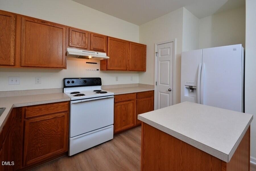 1326 Holly Grove Way - Photo 5