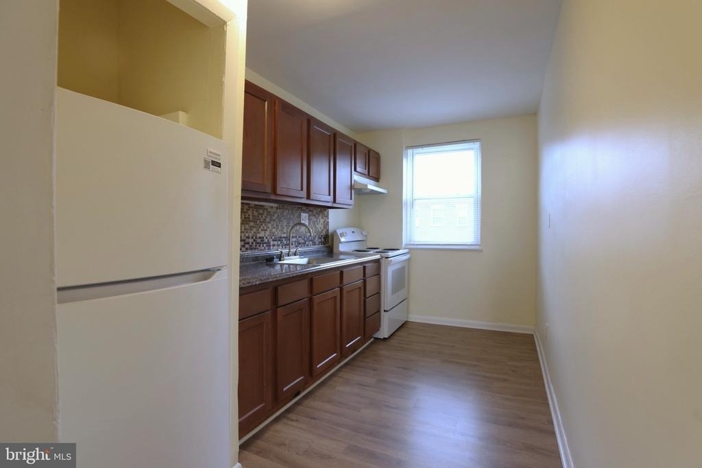 4329 Halley Terrace Se - Photo 2