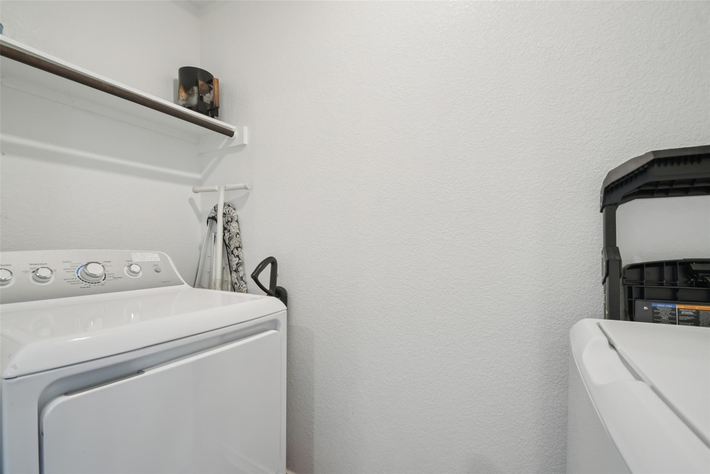 857 Powell St - Photo 11