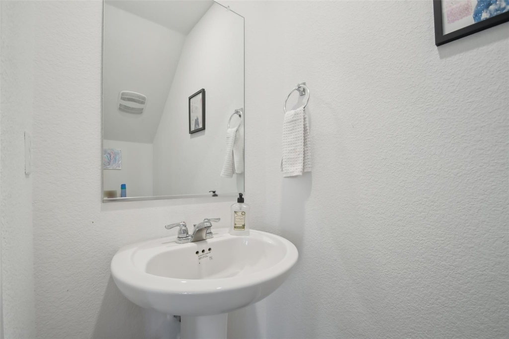 857 Powell St - Photo 12