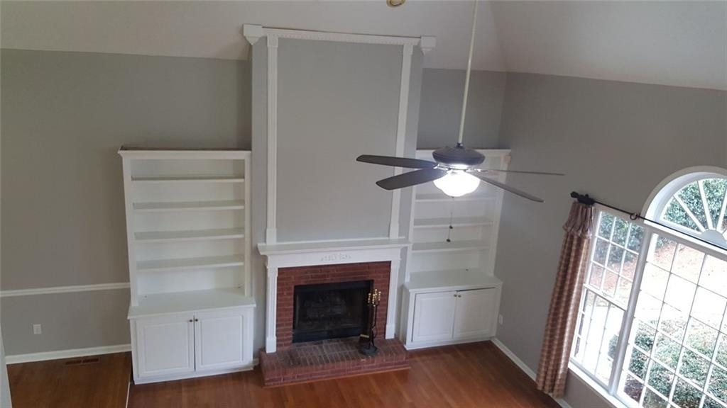 3885 Waterford Drive - Photo 2