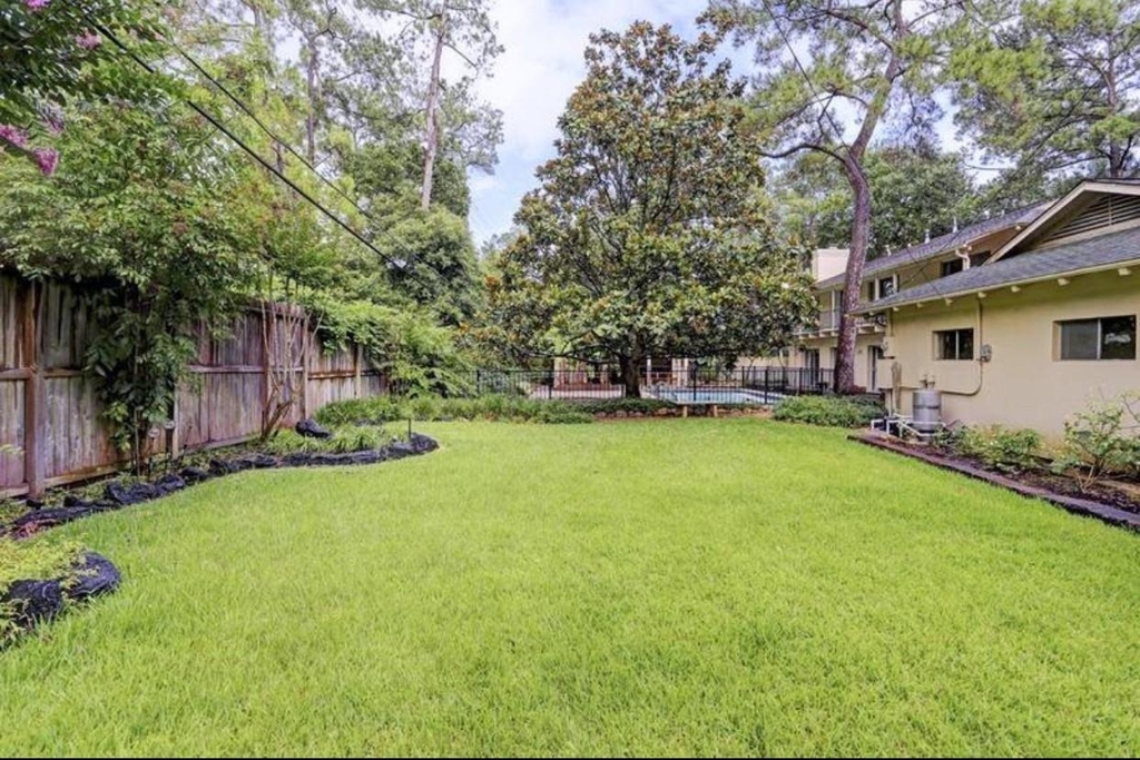 11910 Steppingstone Lane - Photo 10