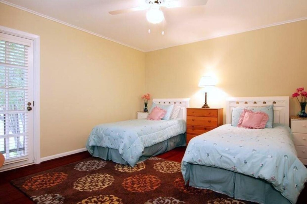 11910 Steppingstone Lane - Photo 9