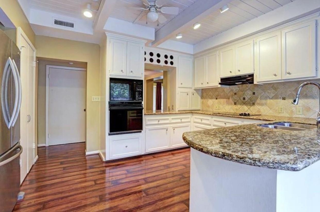11910 Steppingstone Lane - Photo 4