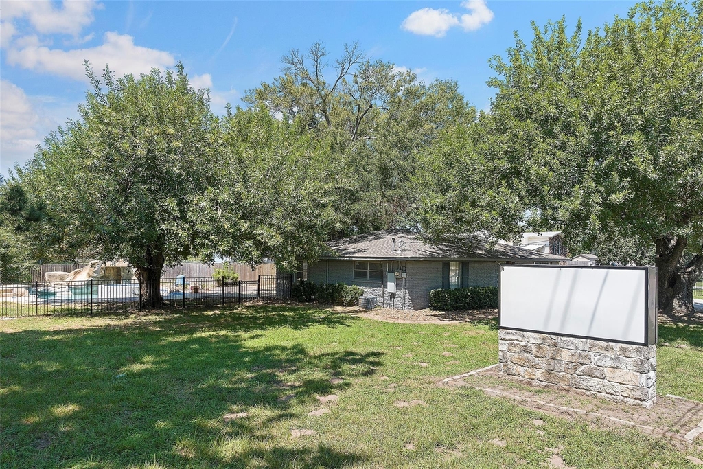 15915 Mueschke Road - Photo 24