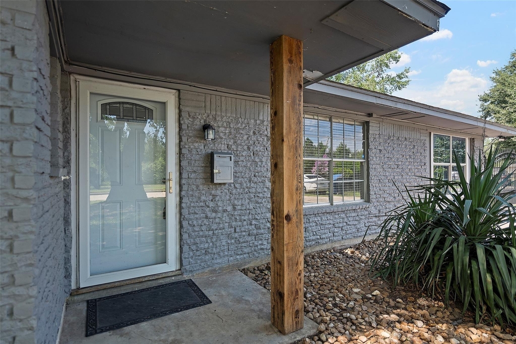 15915 Mueschke Road - Photo 2