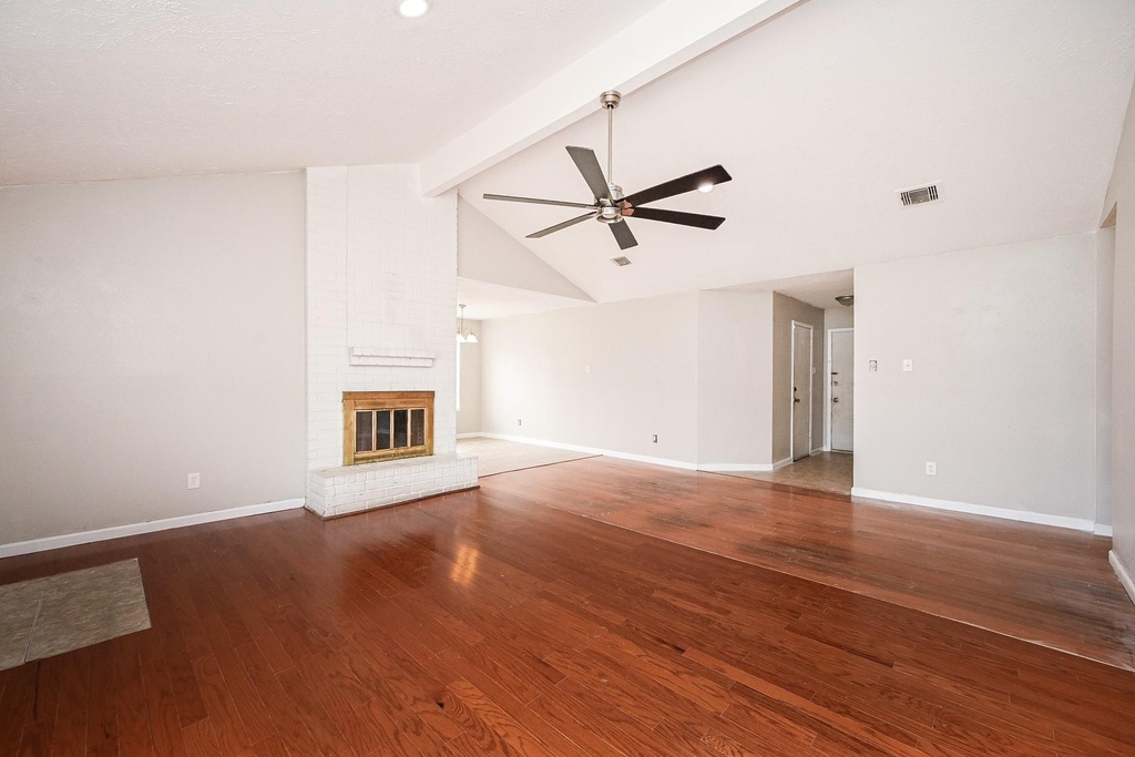 1114 Blue Diamond Drive - Photo 2